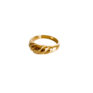 CROISSANT RING