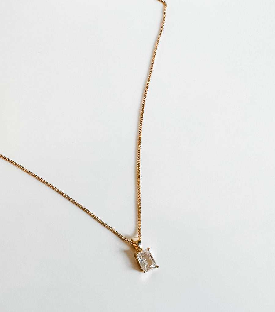 Box chain with baguette diamond