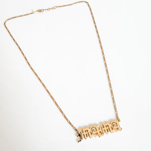 NAME NECKLACE Gothic font curb chain