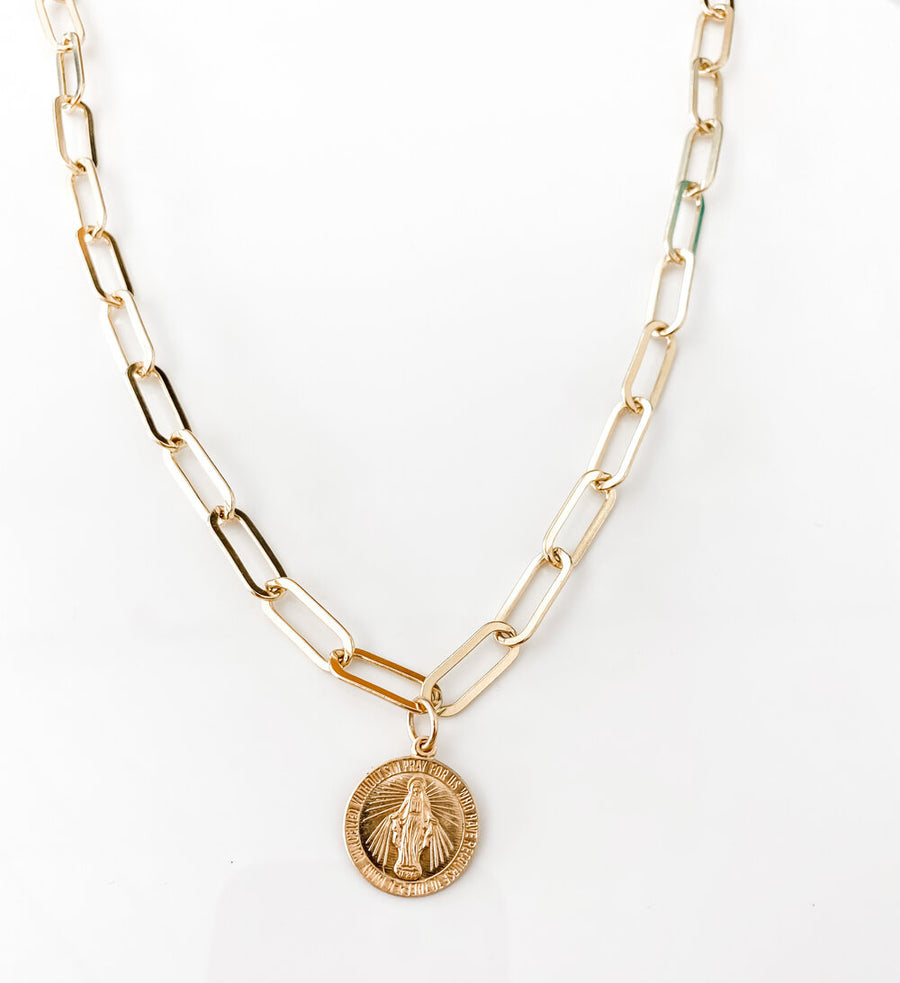 THE MARY ON ZOE CHAIN