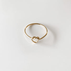 HEART KNOT RING