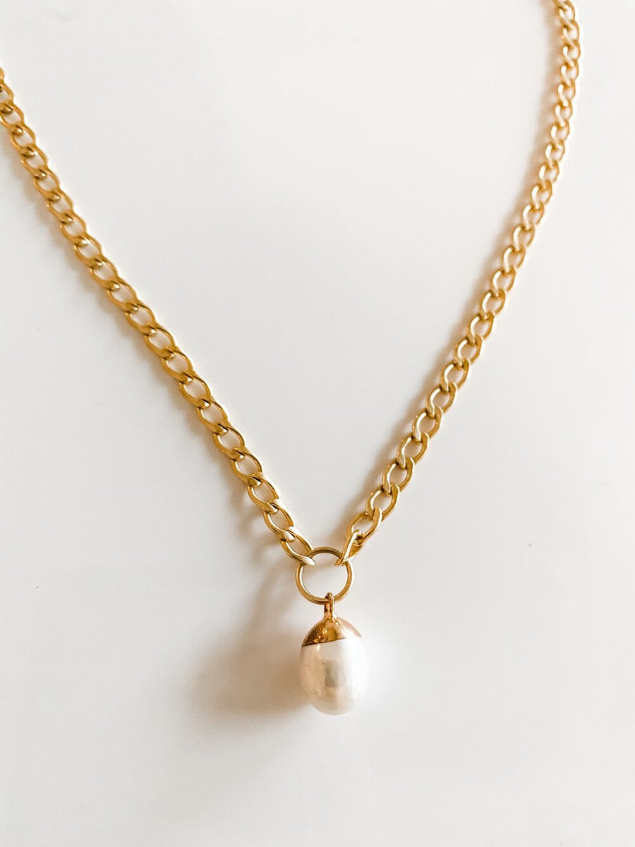 OLLI NECKLACE