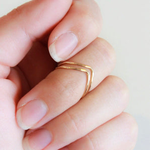 CHEVRON WAVE RING