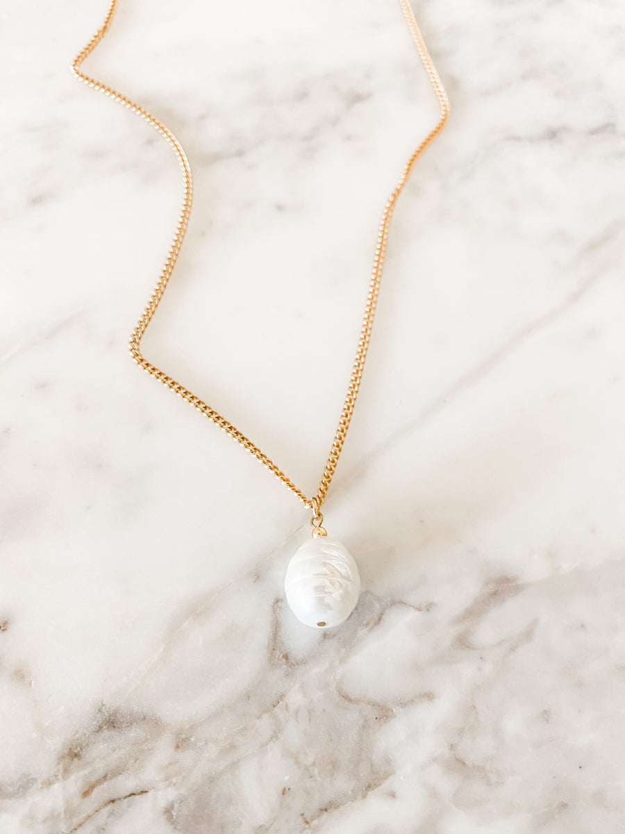 Giselle pearl chain