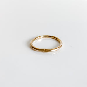 SMALL SIGNET INITIAL RING