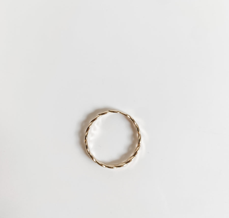 WOVEN RING